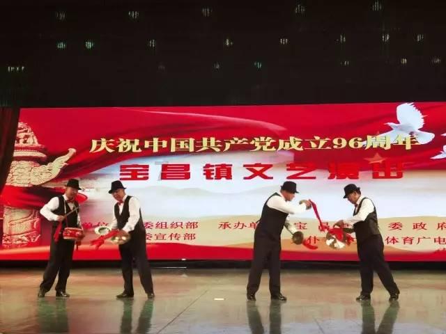 喜+喜!一等功喜报送进家门,他现场求婚成功!